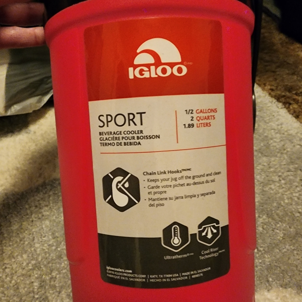 Igloo Brand 1/2 Gallon Beverage Cooler